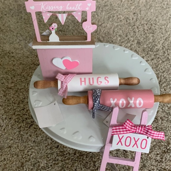 Valentines decor hobby lobby nwt - Picture 2 of 2